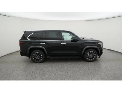 Used 2024 Toyota Sequoia Limited w/ Tow Technology Package AWD/4WD image 14