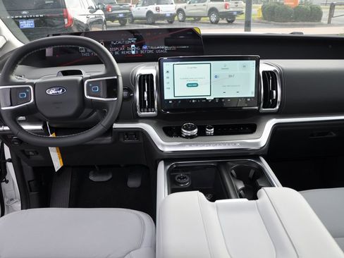 New 2026 Ford Expedition Max Platinum w/ Driver's Package image 12