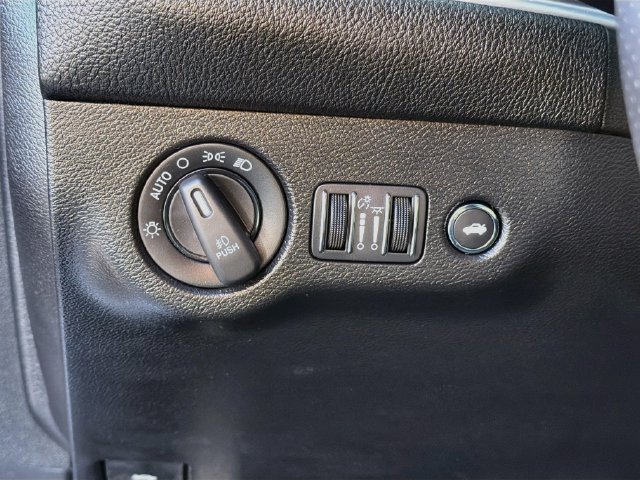 Used 2022 Dodge Challenger R/T Scat Pack w/ Driver Convenience Group RWD image 11