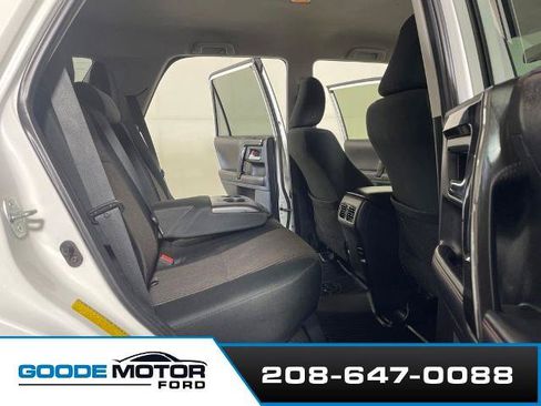 Used 2019 Toyota 4Runner TRD Off-Road AWD/4WD image 17