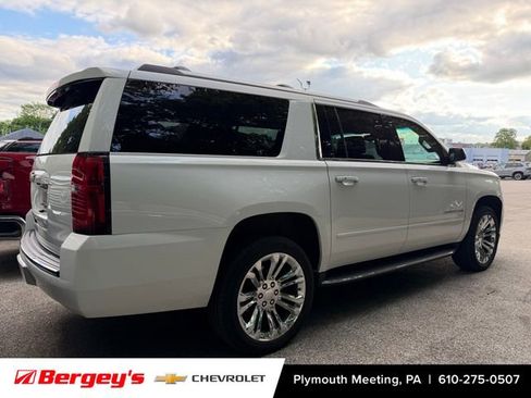 Used 2017 Chevrolet Suburban Premier AWD/4WD image 2