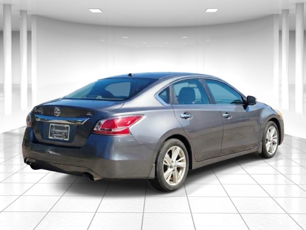 Used 2015 Nissan Altima 2.5 SL w/ Technology Package FWD image 5