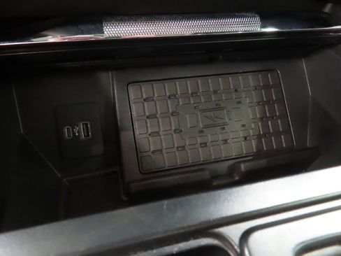 Used 2023 Ford F150 Platinum w/ FX4 Off-Road Package AWD/4WD image 74