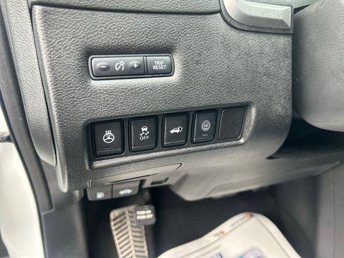 Used 2023 Nissan Murano Platinum w/ Cargo Package image 16