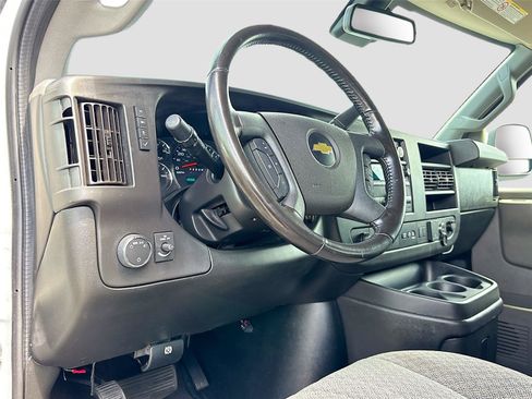 Used 2020 Chevrolet Express 3500 LT w/ LT Preferred Equipment Group RWD image 9