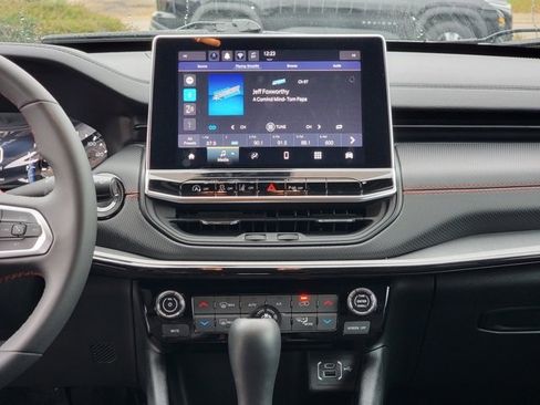 Used 2024 Jeep Compass Trailhawk image 26