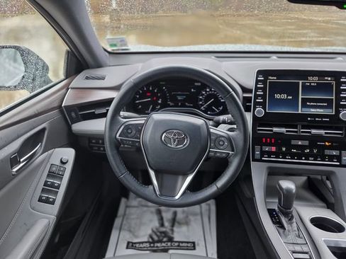 Used 2021 Toyota Avalon XLE image 22