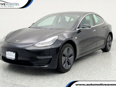 Used 2019 Tesla Model 3 Standard Range Plus