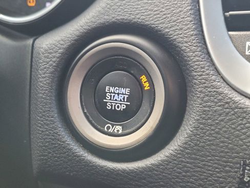 Used 2020 Dodge Durango SXT image 25