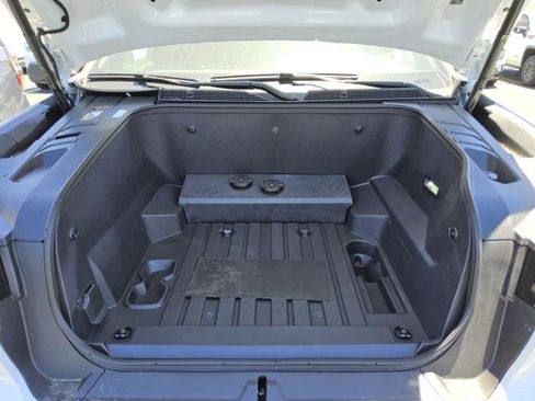 Used 2026 Chevrolet Silverado EV LT AWD/4WD image 11
