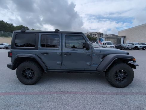 Used 2024 Jeep Wrangler Unlimited AWD/4WD image 4