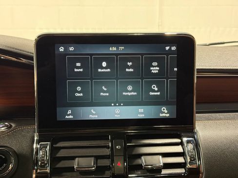 Used 2021 Lincoln Navigator Reserve w/ Luxury Package AWD/4WD image 41