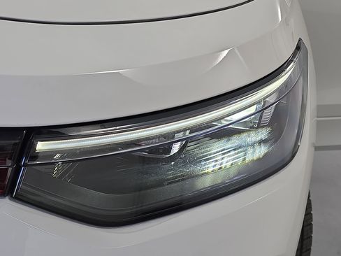 New 2026 Volkswagen Tiguan SE R-Line AWD/4WD image 31