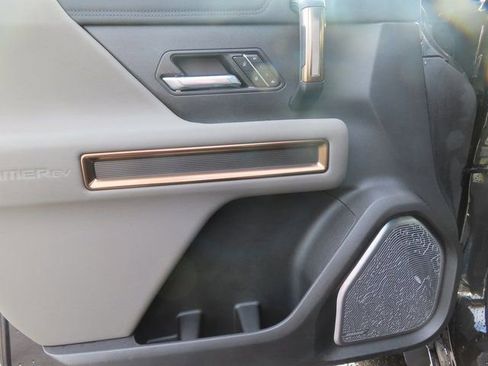 Used 2024 GMC Hummer EV 2X w/ Extreme Off-Road Package image 10