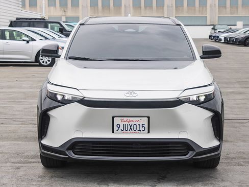 Used 2023 Toyota bZ4X XLE w/ Weather Package image 3