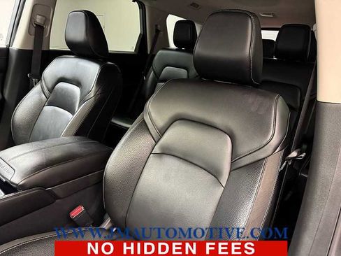 Used 2022 Nissan Pathfinder SL w/ SL Premium Package image 14