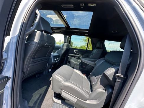 Used 2025 Ford Expedition Max Platinum w/ Stealth Appearance Package image 19