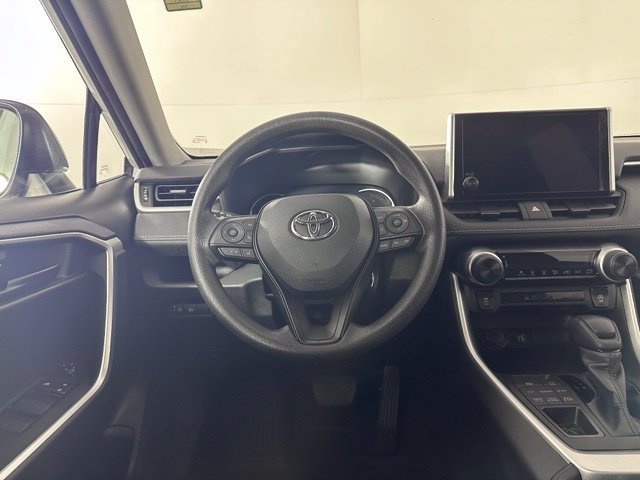 Used 2023 Toyota RAV4 LE AWD/4WD image 14