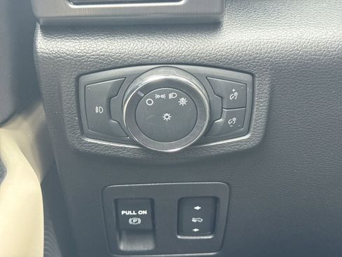 Used 2021 Ford Expedition Platinum AWD/4WD image 21