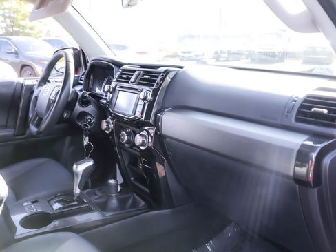 Used 2019 Toyota 4Runner TRD Off-Road Premium image 32