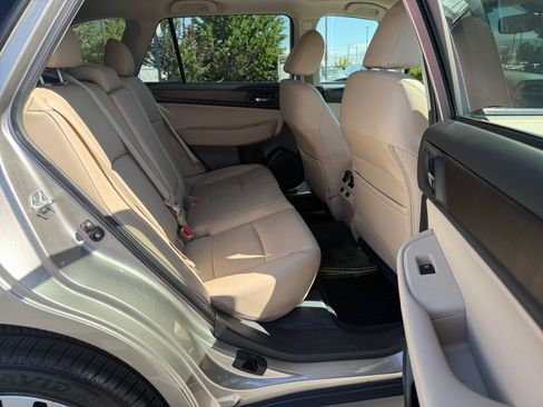 Used 2017 Subaru Outback 3.6R Limited AWD/4WD image 27