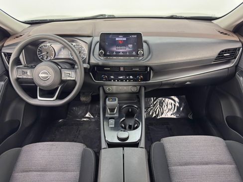 Used 2022 Nissan Rogue SV image 11