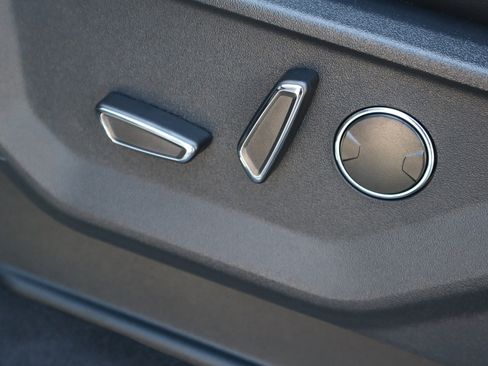 New 2025 Ford F150 Lariat w/ Equipment Group 502A High image 36