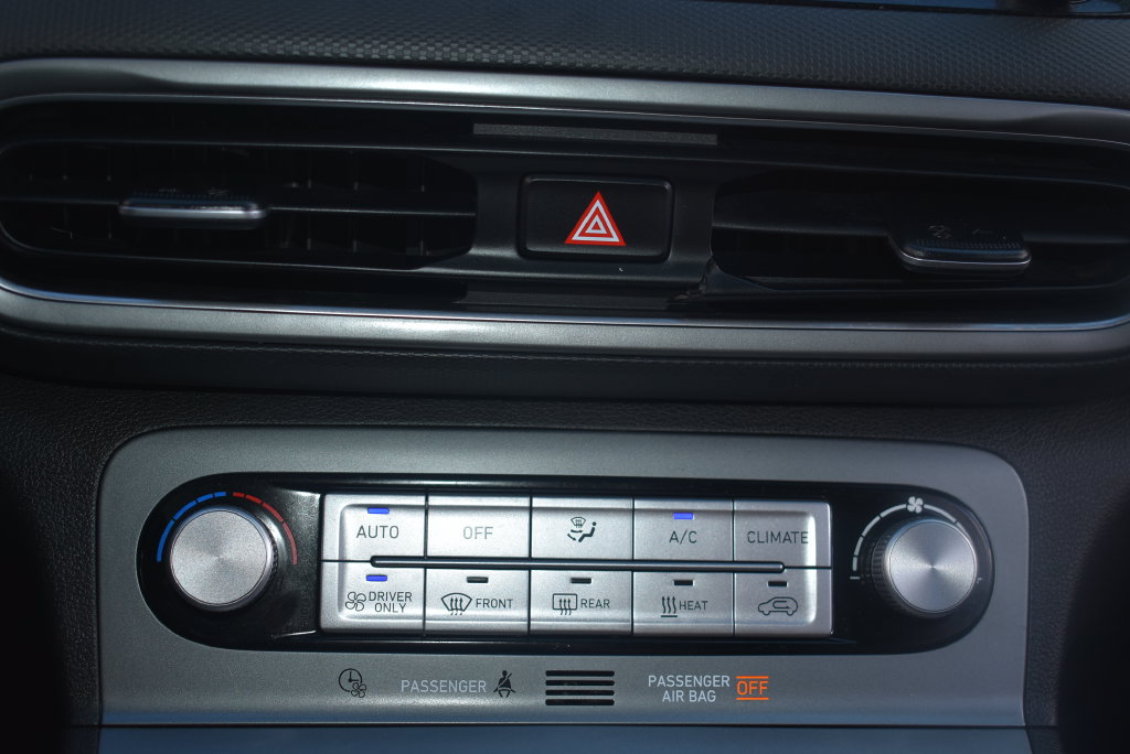 Certified 2023 Hyundai Kona Limited FWD image 32