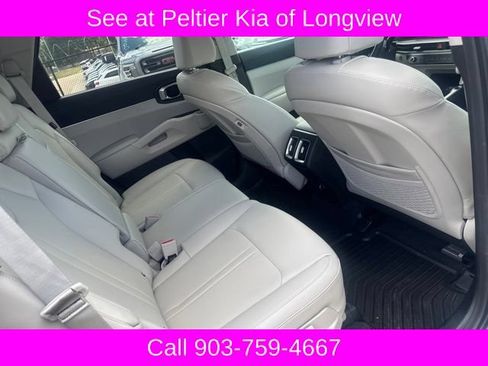 Used 2025 Kia Sorento S FWD image 10