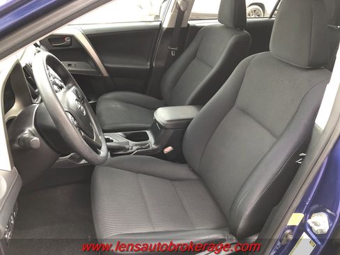 Used 2014 Toyota RAV4 LE image 11