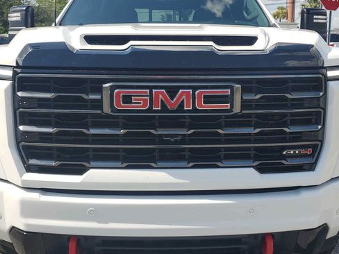 Used 2024 GMC Sierra 2500 AT4 w/ AT4 Premium Plus Package AWD/4WD image 16