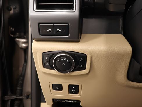 Used 2019 Ford F250 Lariat w/ Lariat Ultimate Package AWD/4WD image 19