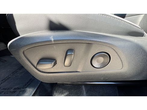 Certified 2025 Buick Enclave Sport Touring AWD/4WD image 24