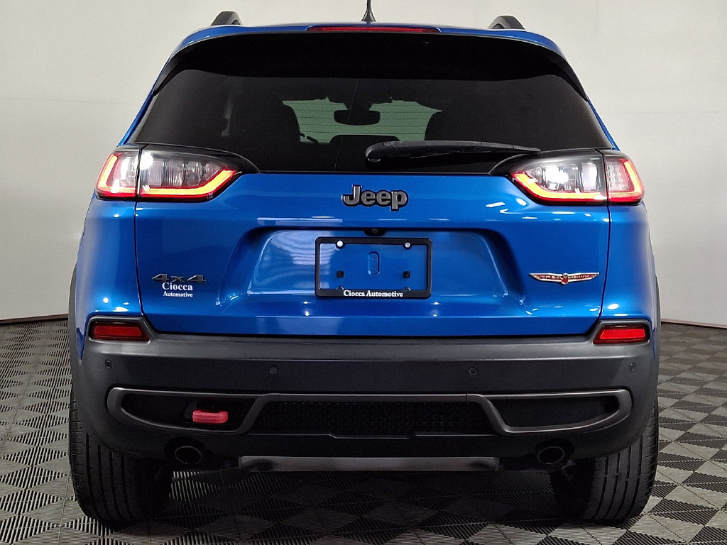 Used 2019 Jeep Cherokee Trailhawk w/ Cold Weather Group AWD/4WD image 8