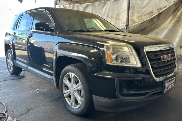 Used 2017 GMC Terrain SLE FWD image 2