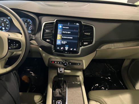Used 2022 Volvo XC90 T6 Inscription image 16