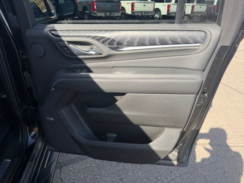 Used 2023 GMC Yukon XL Denali image 20