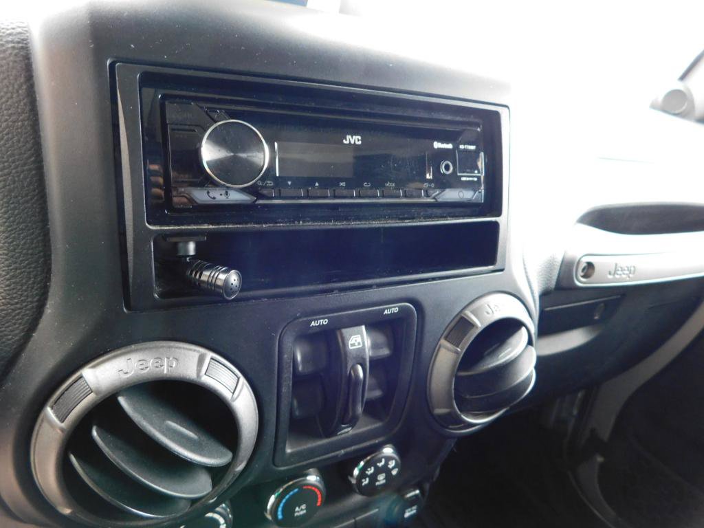 Used 2014 Jeep Wrangler Unlimited Sport w/ Quick Order Package 24S AWD/4WD image 4