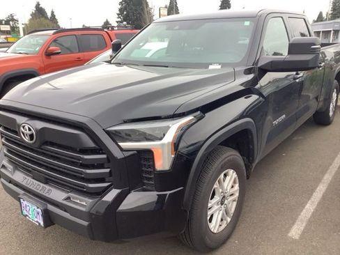 Used 2025 Toyota Tundra SR5 w/ SR5 Premium Package image 4