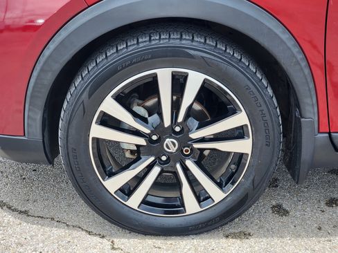 Used 2018 Nissan Kicks SR w/ Premium Package FWD image 10