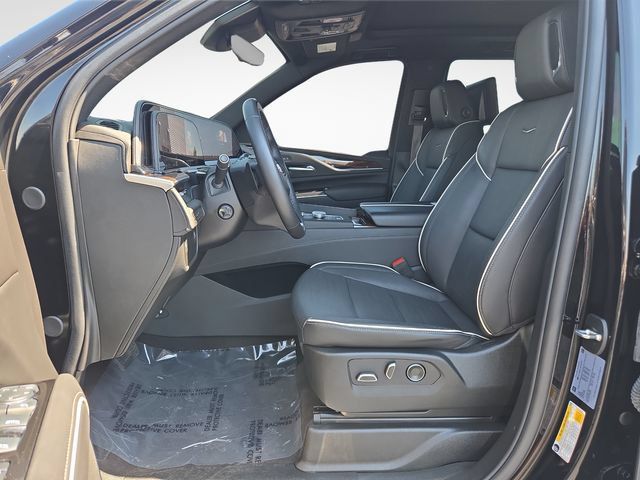 Certified 2024 Cadillac Escalade Premium Luxury AWD/4WD image 16