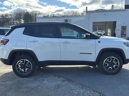 Certified 2024 Jeep Compass Trailhawk image 3