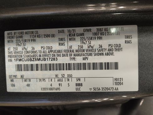 Used 2021 Ford Escape SE w/ SE Sport Appearance Package image 33