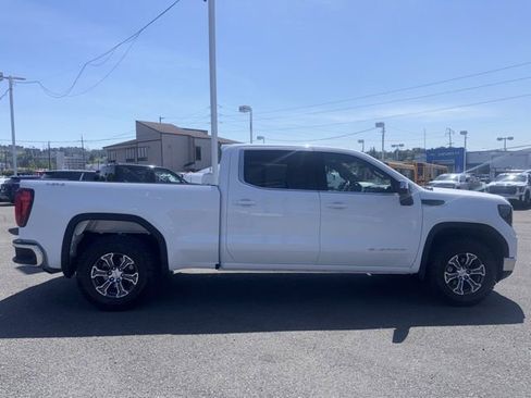 Used 2023 GMC Sierra 1500 SLE AWD/4WD image 6