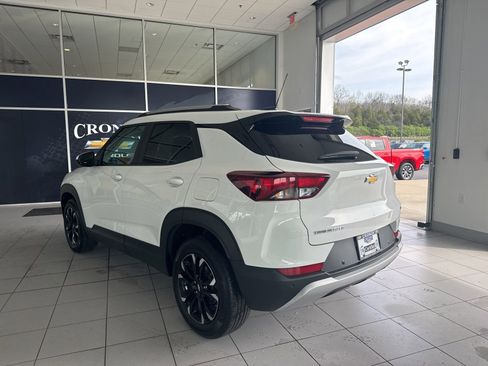 Used 2023 Chevrolet TrailBlazer LT w/ Convenience Package image 9