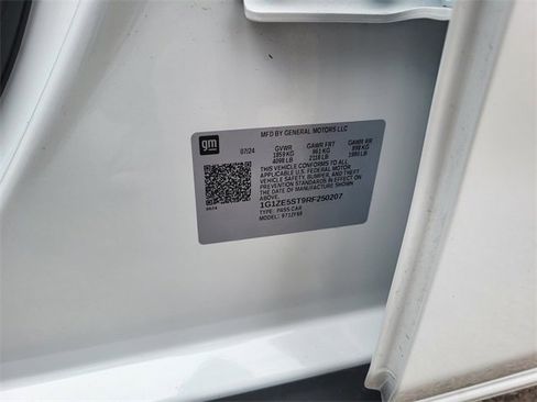 Used 2024 Chevrolet Malibu LT w/ Redline Edition image 28