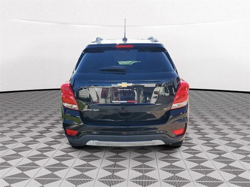 Used 2020 Chevrolet Trax LT w/ Driver Confidence Package image 5