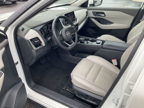 Certified 2023 Nissan Rogue SV w/ SV Premium Package image 11