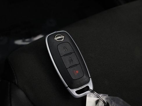 Certified 2023 Nissan Ariya AWD image 30