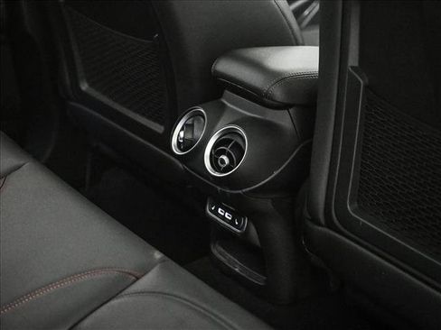 Used 2024 Alfa Romeo Stelvio AWD image 18